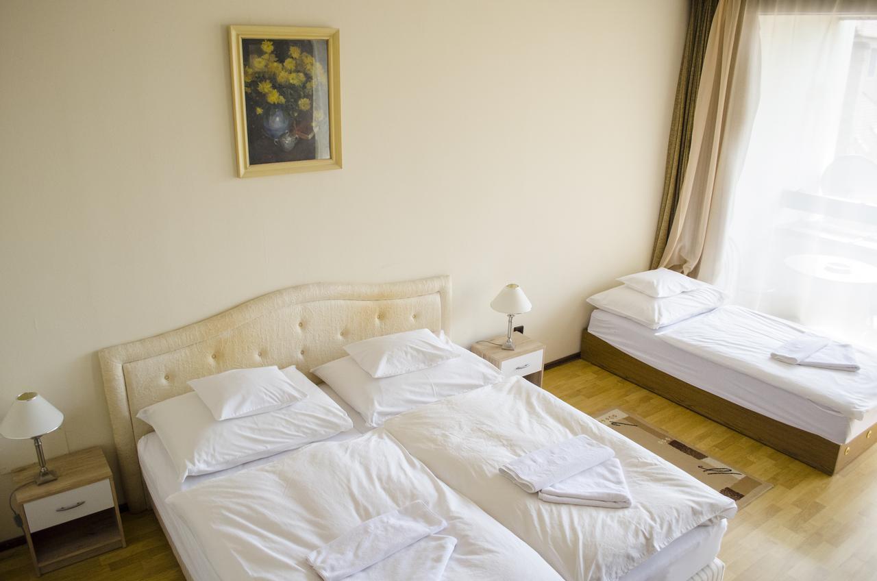 Hotel Konferencia Győr Exteriör bild