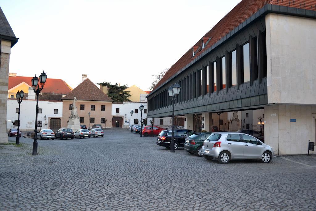 Hotel Konferencia Győr Exteriör bild